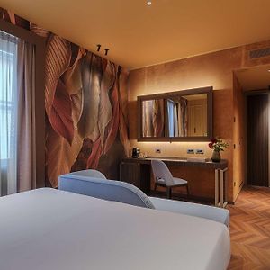 Executive King Room